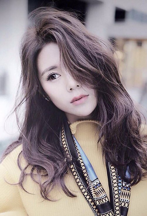 2023流行什么样的发型 女生最迷人的长卷发设计