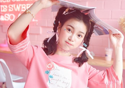 ʺ϶쵰Ůѧ¶ 鶯Ů
