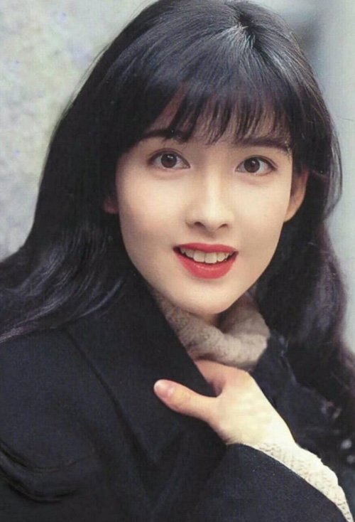 脸圆有刘海好还是没有好看 大圆脸女生剪的刘海发型