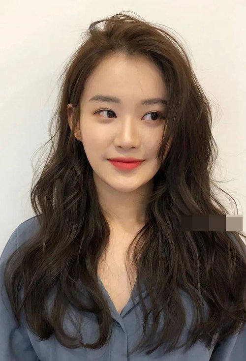 ɱ¶쵰Ůͼ ʵľͷ