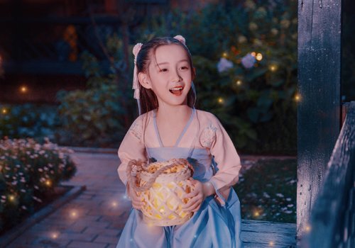 24Ů촩鶯 Ůйװ