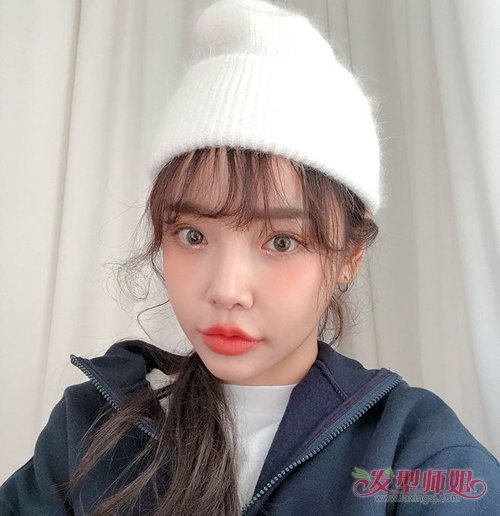 美妆潮服把你的年终奖“抢”光了？ 新年最火女生扎发不花钱让你更时髦