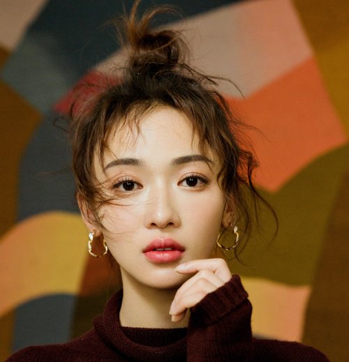 教你扎显脸小的丸子头，随你怎么玩都不乱，大脸女生值得借鉴