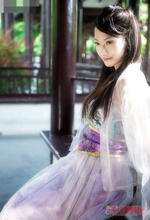 古典美半扎盘发打造出百变风 中国古代女子扎婉约文静美发