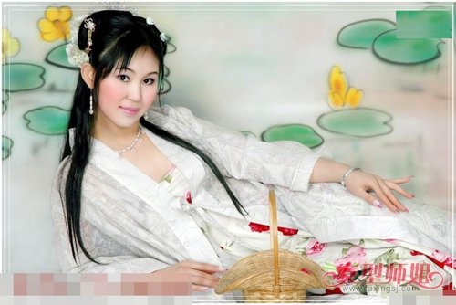 古典美半扎盘发打造出百变风 中国古代女子扎婉约文静美发