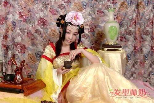 古典美半扎盘发打造出百变风 中国古代女子扎婉约文静美发