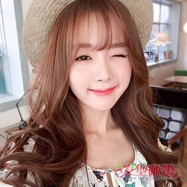 24ﶬԳ Ůһĺʽ滨ͷ
