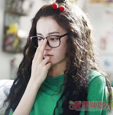 迪丽热巴苹果头怎么扎 迪丽热巴苹果头扎法